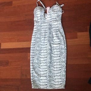 Kaiyimei bodycon print dress